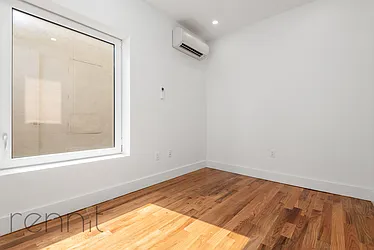 Rented by Rennit Inc.