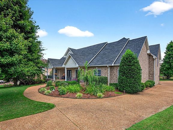 3rd image of 1003 Thistle Ct