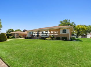 1721 W Kim Ave, Mount Prospect, IL 60056