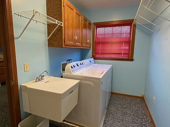 3rd image of 1079 Northford Ct