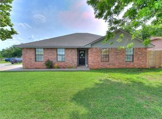 2501 S 20th St, Chickasha, OK 73018