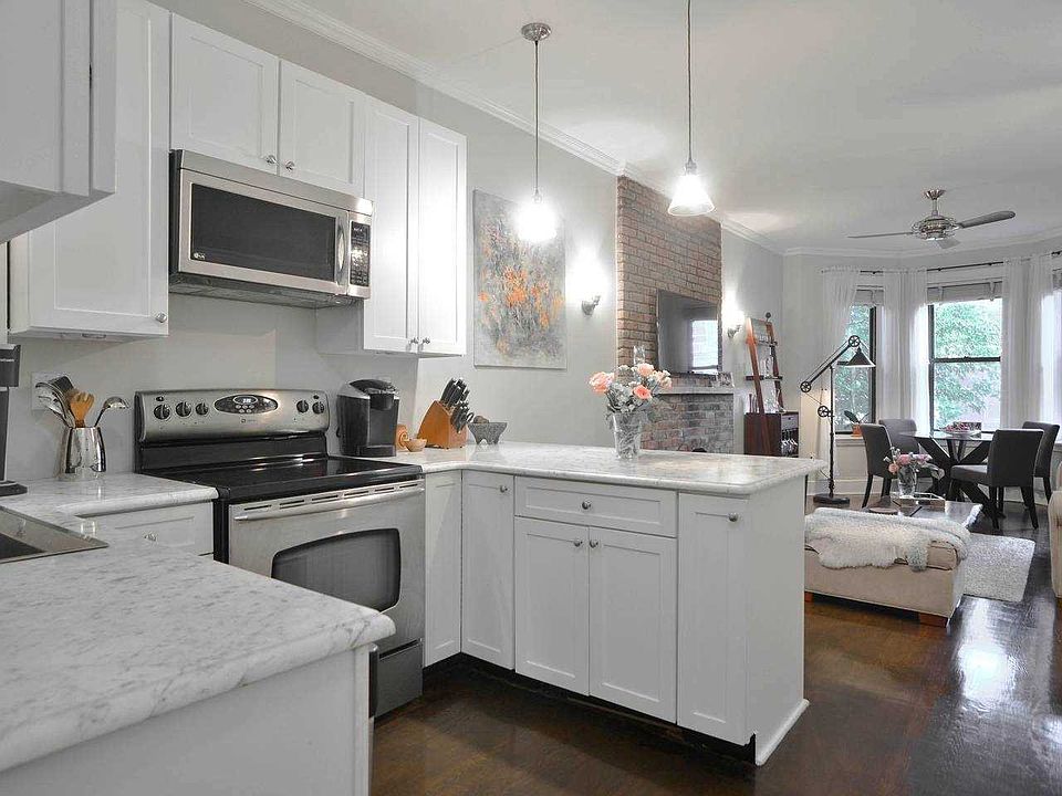 1st image of 177 Amity St APT 10
