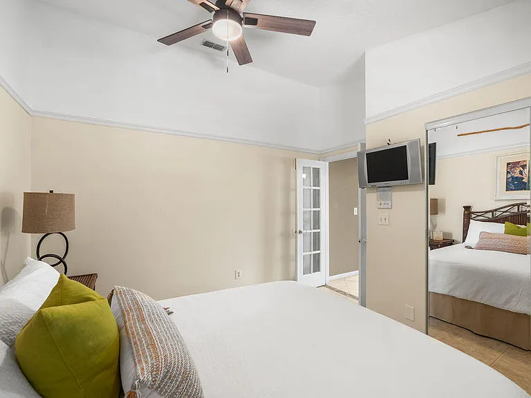 1256 Lake Breeze Dr — Photo 31