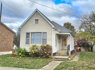 165 N Broad St, Hillsboro, IL 62049