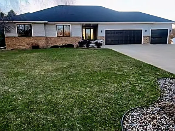 1406 26th St SW, Austin, MN 55912