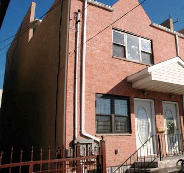208A Beach 32nd Street