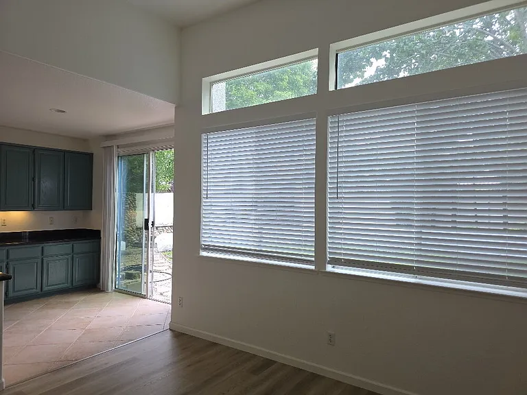 249 Oxburough Dr — Photo 12