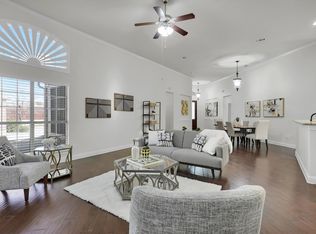 2905 Regents Park Ln, Garland, TX 75043