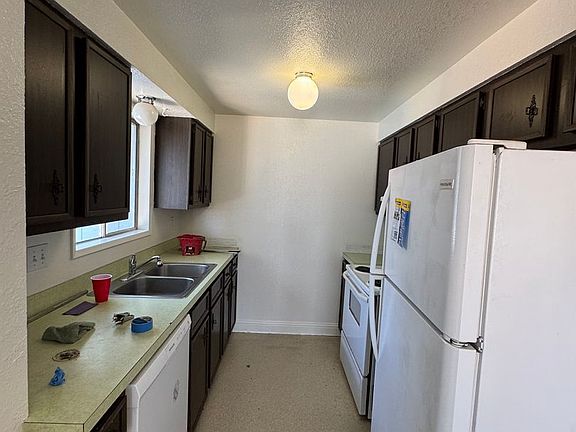 3rd image of 2769 W Lorraine Ave