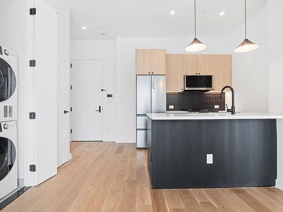 3rd image of 11-14 35th Ave #202