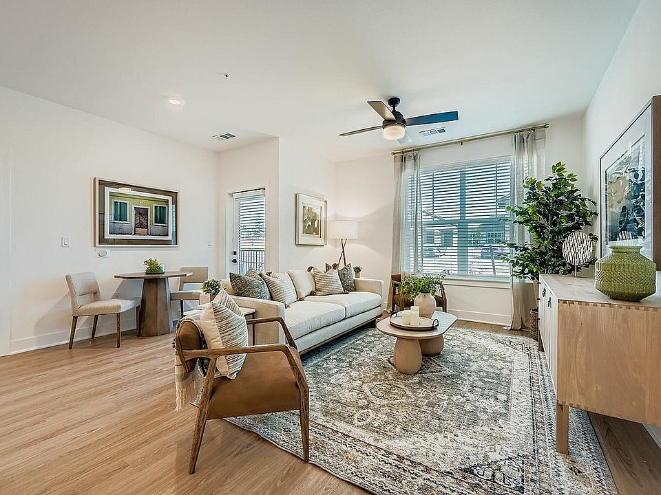 Lennox at Copperleaf Living Room