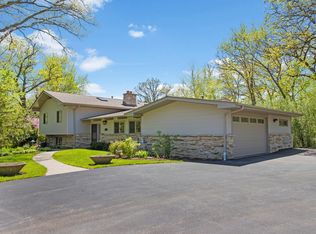 2425 Duffy Ln, Riverwoods, IL 60015