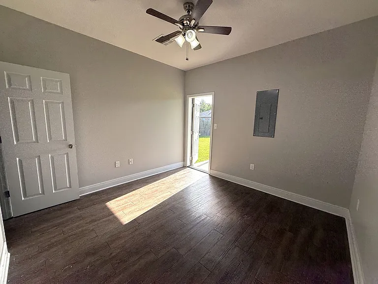 2802 Miller Ave — Photo 21