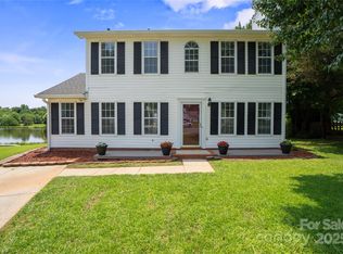 6516 Laurel Springs Ct, Charlotte, NC 28227