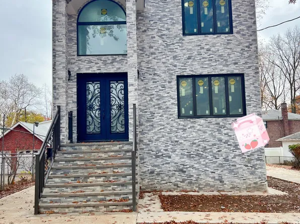 32 Remsen St, Staten Island, NY 10304