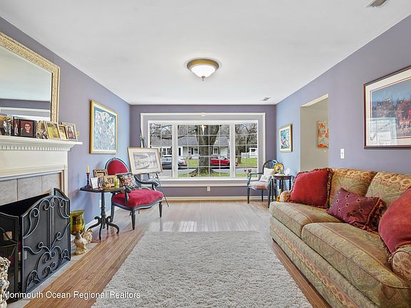5th image of 142 Beechwood Dr