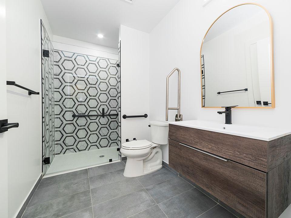 1 BD model A bathroom