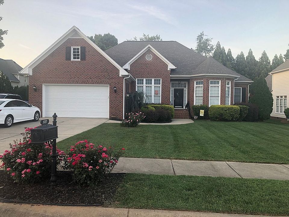 2nd image of 137 Clayfield Dr