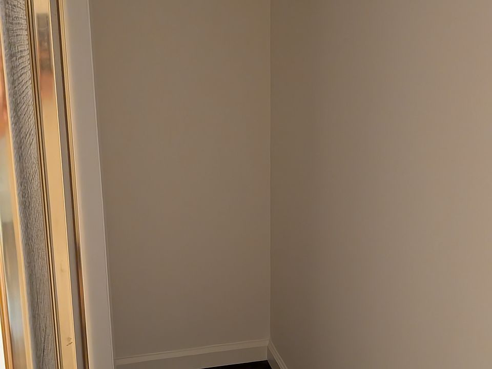 1st image of 371 W Lexington Dr APT 4