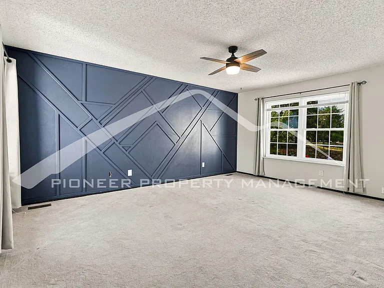 2598 S Vaughn Way #B — Photo 12