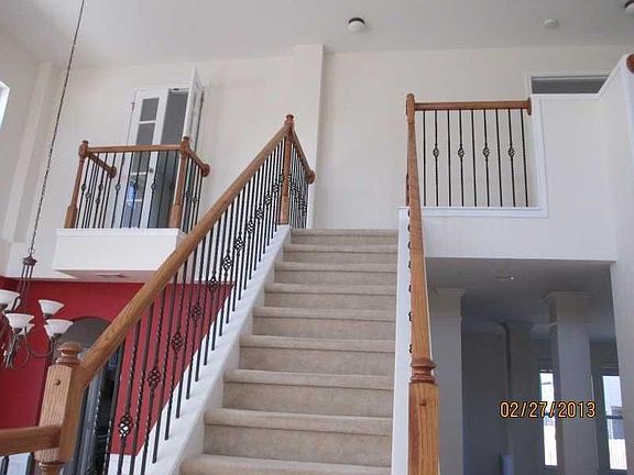 4th image of 479 Simonton Oak Ln
