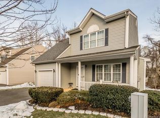 13 Sycamore Way, Wallingford, CT 06492
