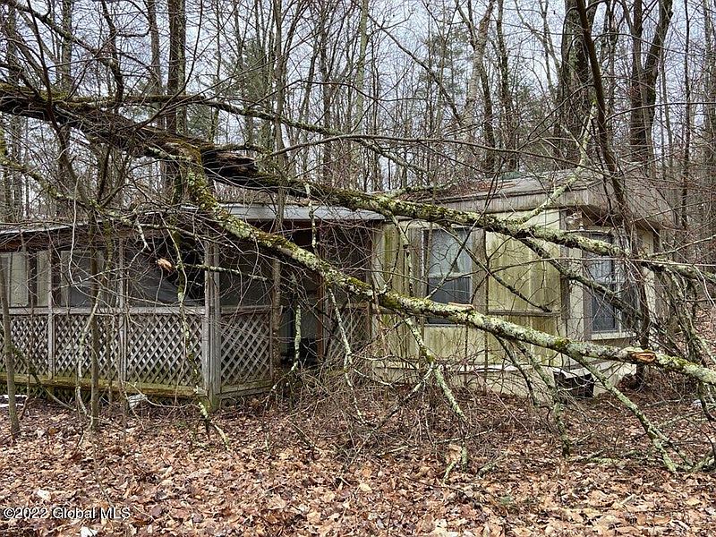 3rd image of 302 Kilburn Road