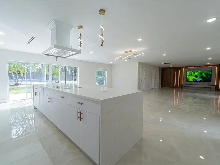 2721 Ingeborg Ct — Photo 9