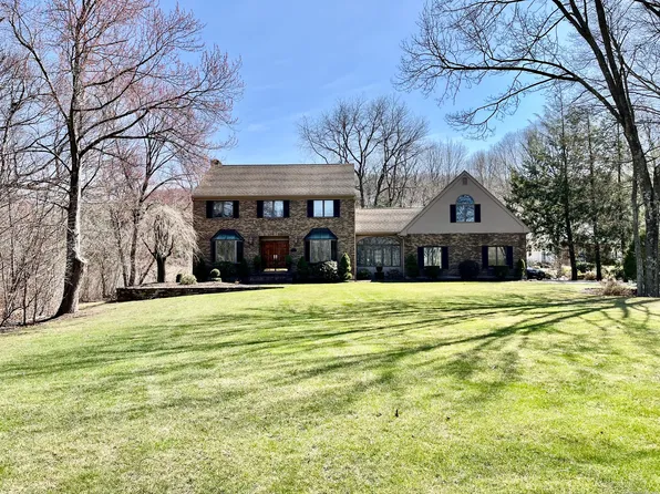 7 Doe Meadow Court, Southington, CT 06489