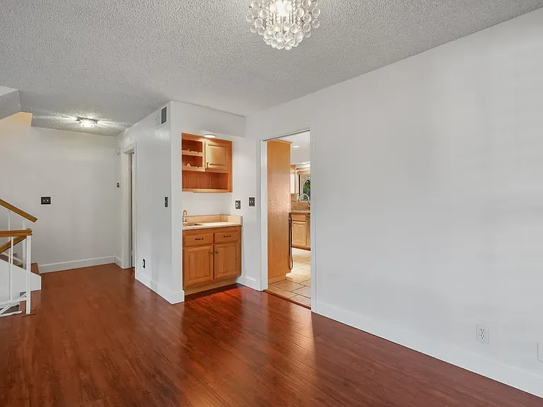9000 Vanalden Ave #127 — Photo 28