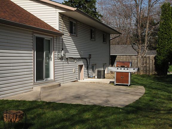 2nd image of 273 Beechwood Ave