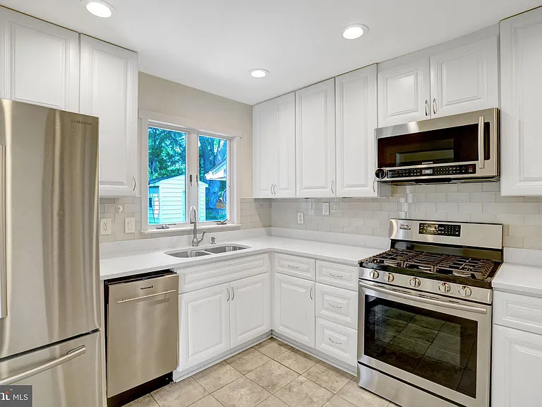 8015 New Market Rd — Photo 12