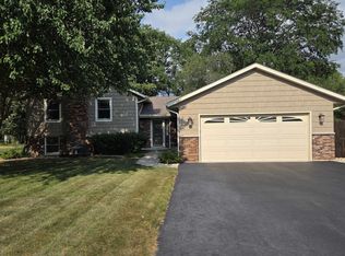 743 Valley Forge Trl, Rockton, IL 61072