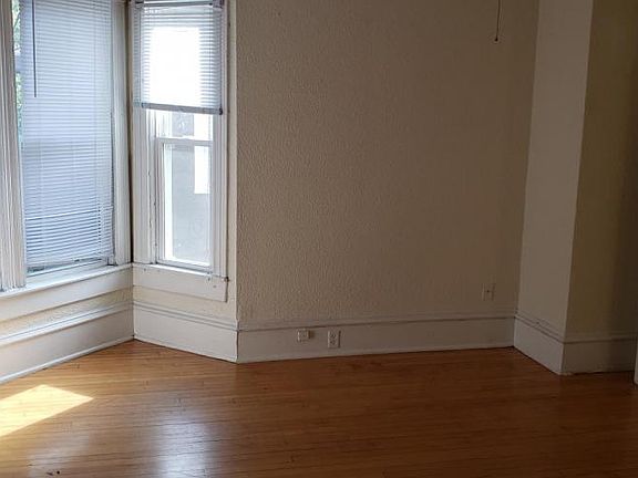 4th image of 1167 15th Ave SE APT 2