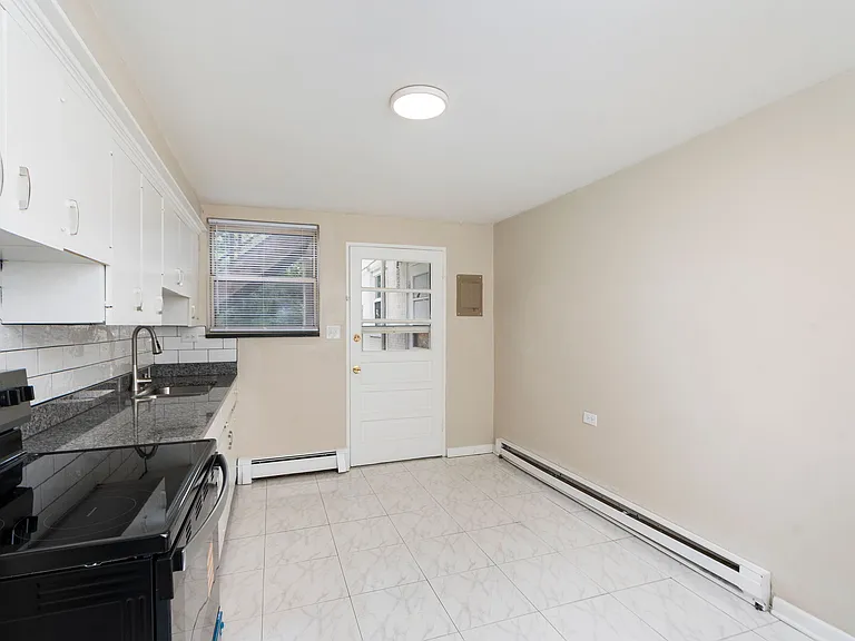 901 W 11th St #3 — Photo 2