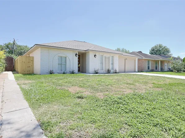 11219 Newbrook Dr, Houston, TX 77072