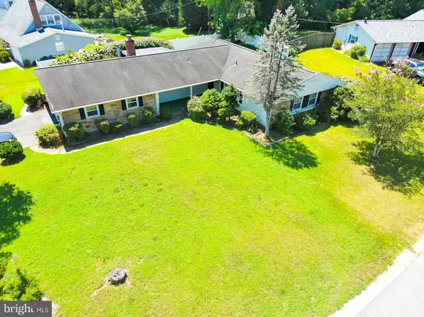 16022 Pond Meadow Ln, Bowie, MD 20716