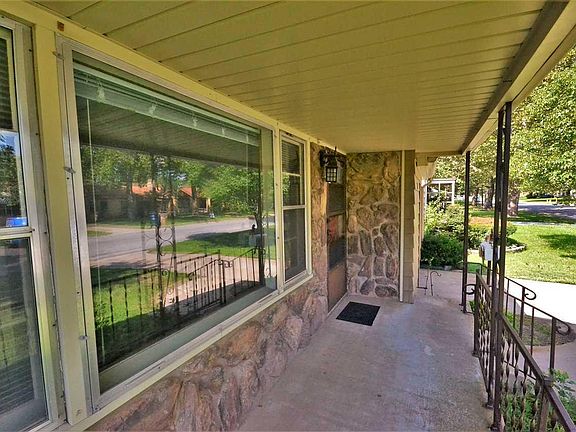 2nd image of 709 W 22nd Ave