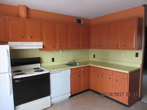 2nd image of 414 Corvet St APT A