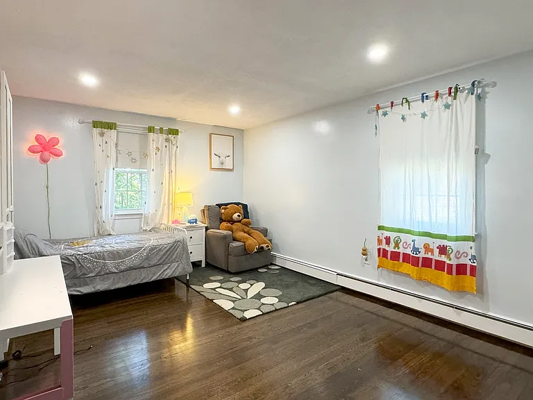 10 Meadowview Rd — Photo 18