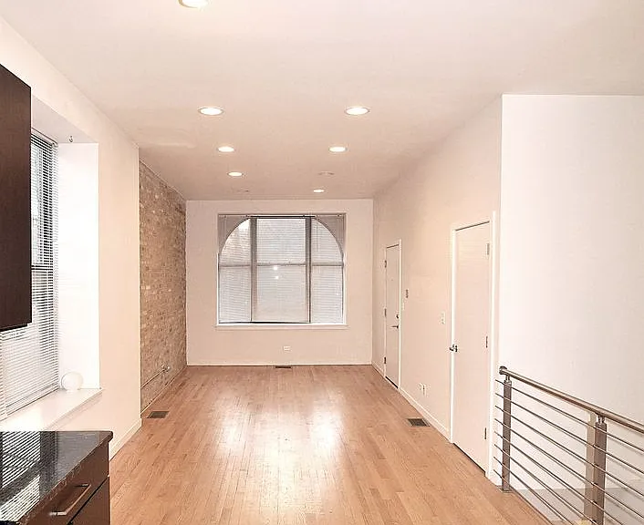 649 N Wolcott Ave #1S — Photo 4