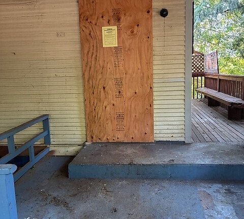 4th image of 2117 E Phinney Bay Drive