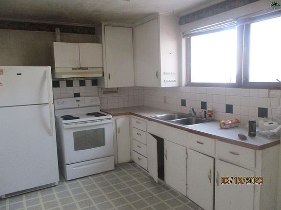 2nd image of 1550 Gillam Way