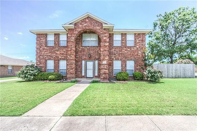 1st image of 2102 Oak Meadow Cir