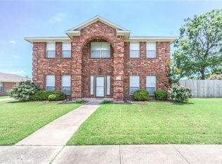 2102 Oak Meadow Cir, Garland, TX 75040