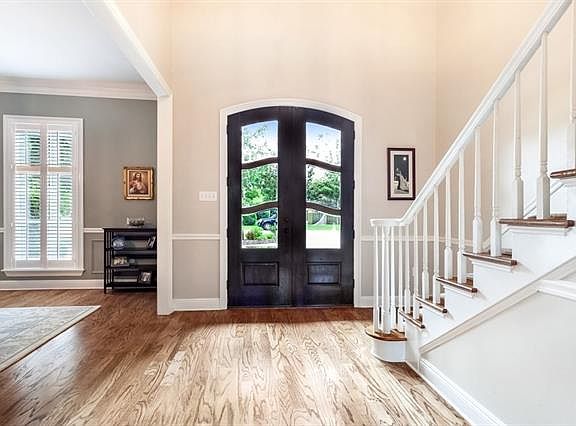 4th image of 84 Longwood Dr