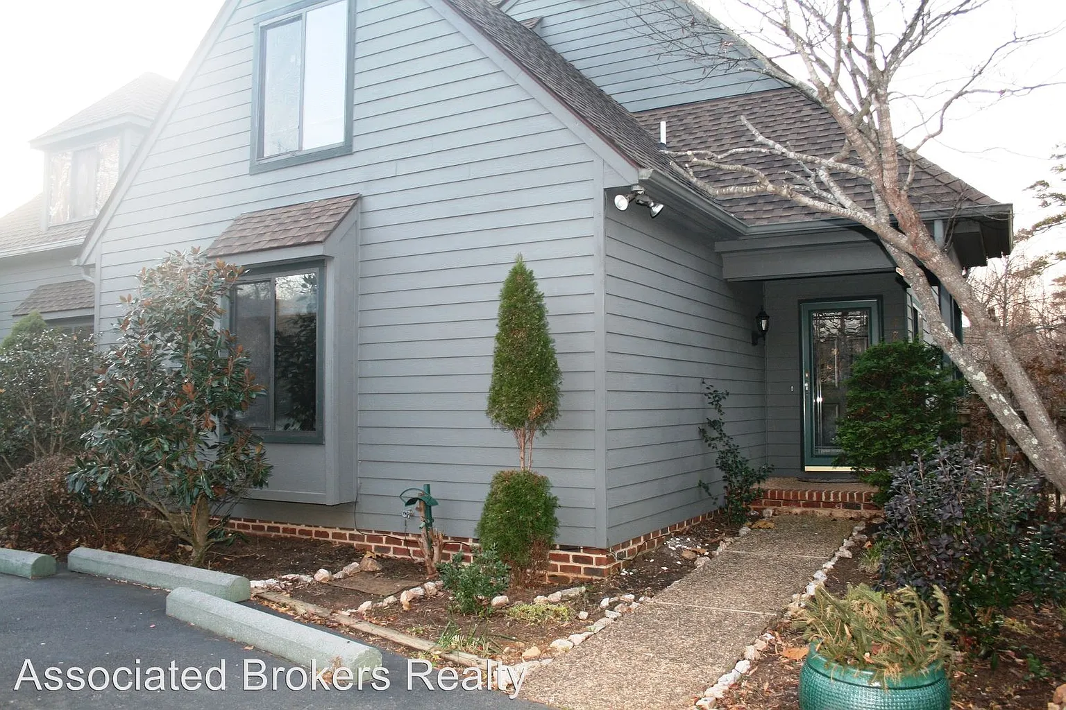 4814 Grassy Knl photo 1