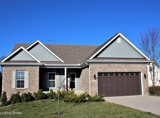 602 Falcon Ridge Ct, Lagrange, KY 40031