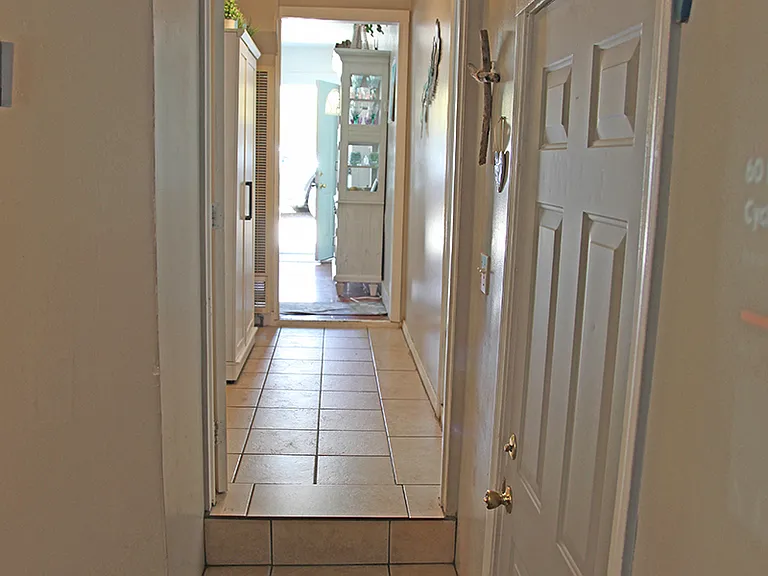 698 Mission Dr — Photo 9