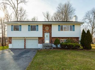 35 Reggie Dr, Wappingers falls, NY 12590